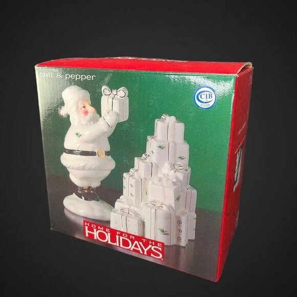 Santa Claus Salt and Pepper Shakers Holly Holidays Christmas Tree Presents‎ - Picture 10 of 11